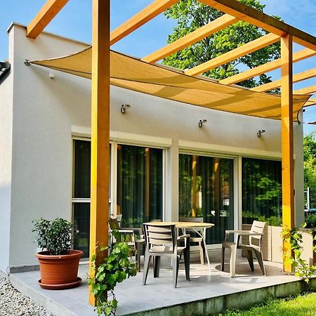 Aranygesztenye Apartmanhaz Balatonudvari Eksteriør bilde